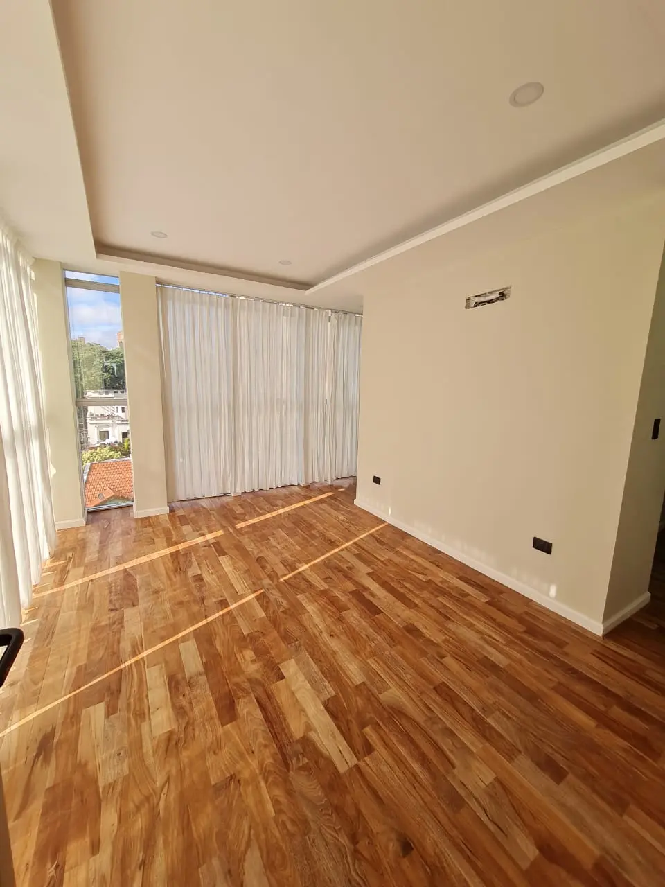 Venta Piso Exclusivo a estrenar parque / Centro