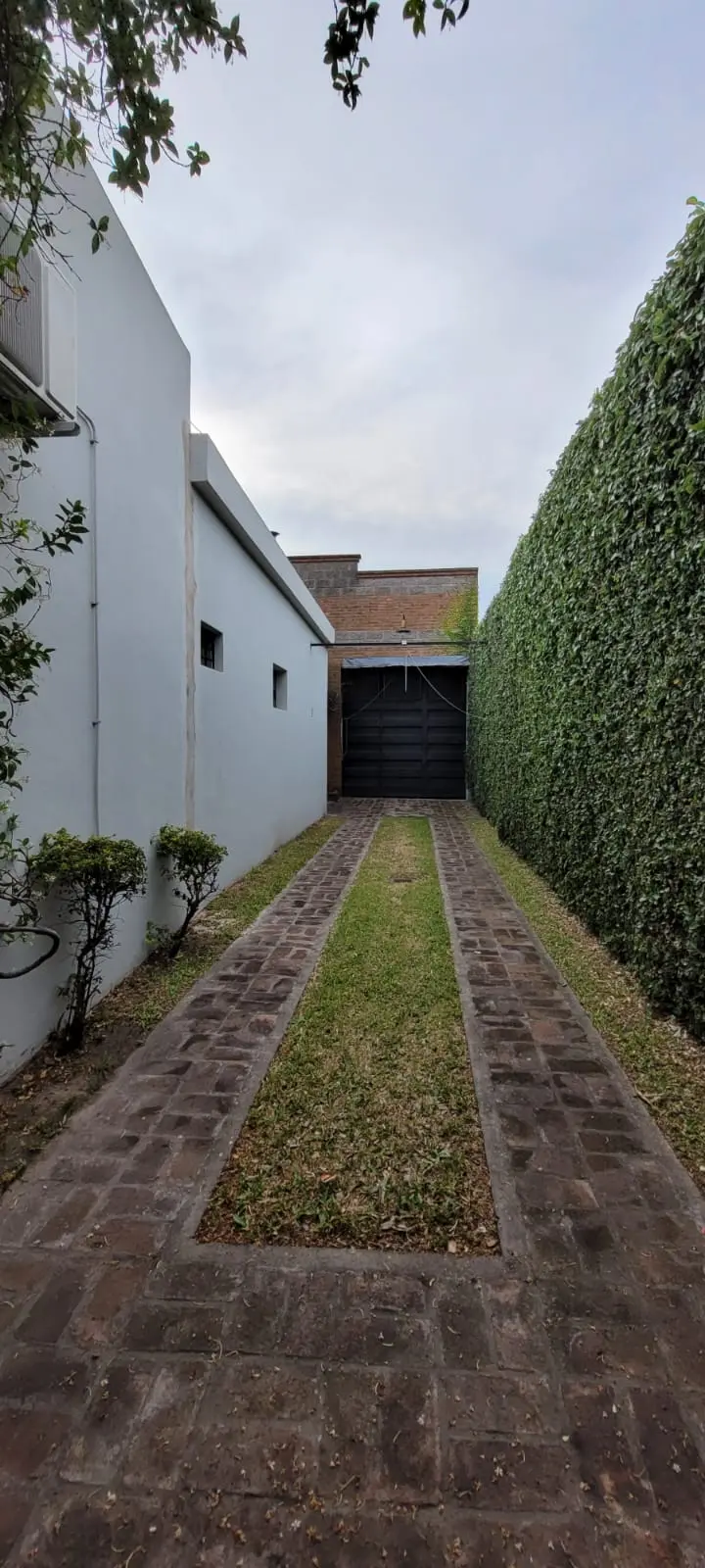 SE ALQUILA GALPÓN