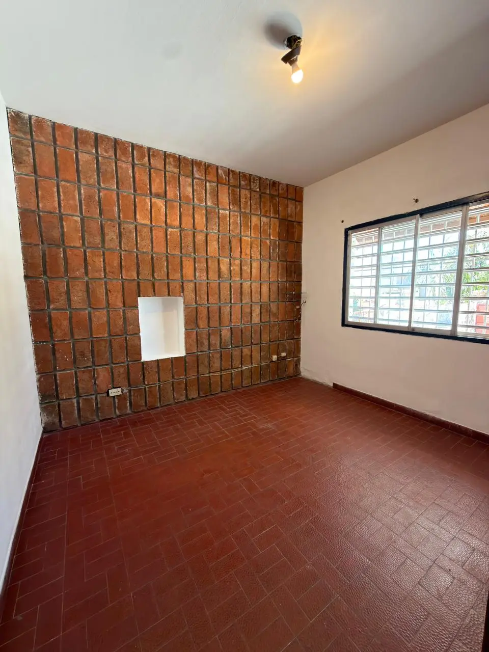 VENDO CASA 3 DORMITORIOS - PATAGONIA Y URQUIZA.