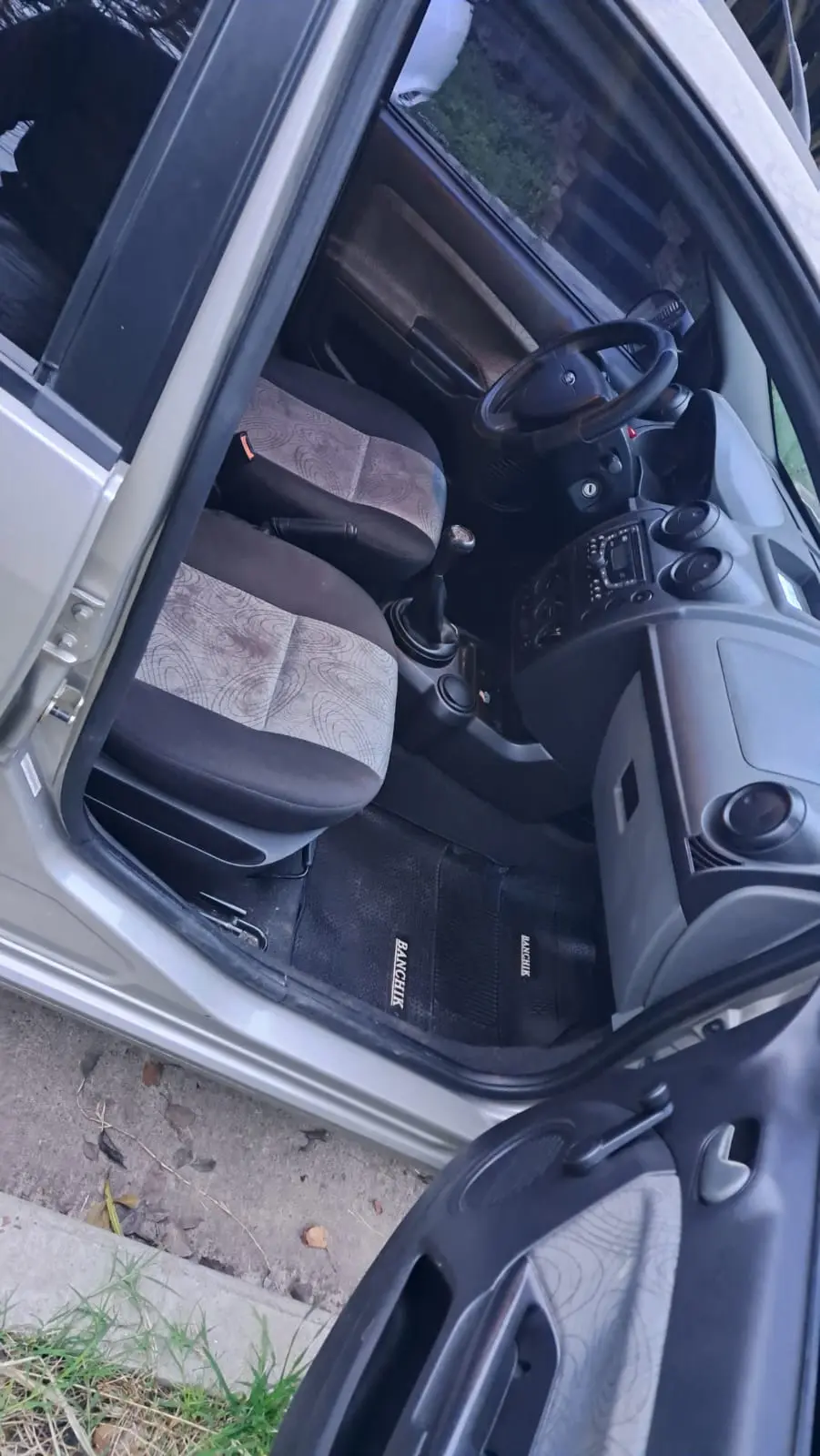 Venfo Ford Fiesta MAX 2008