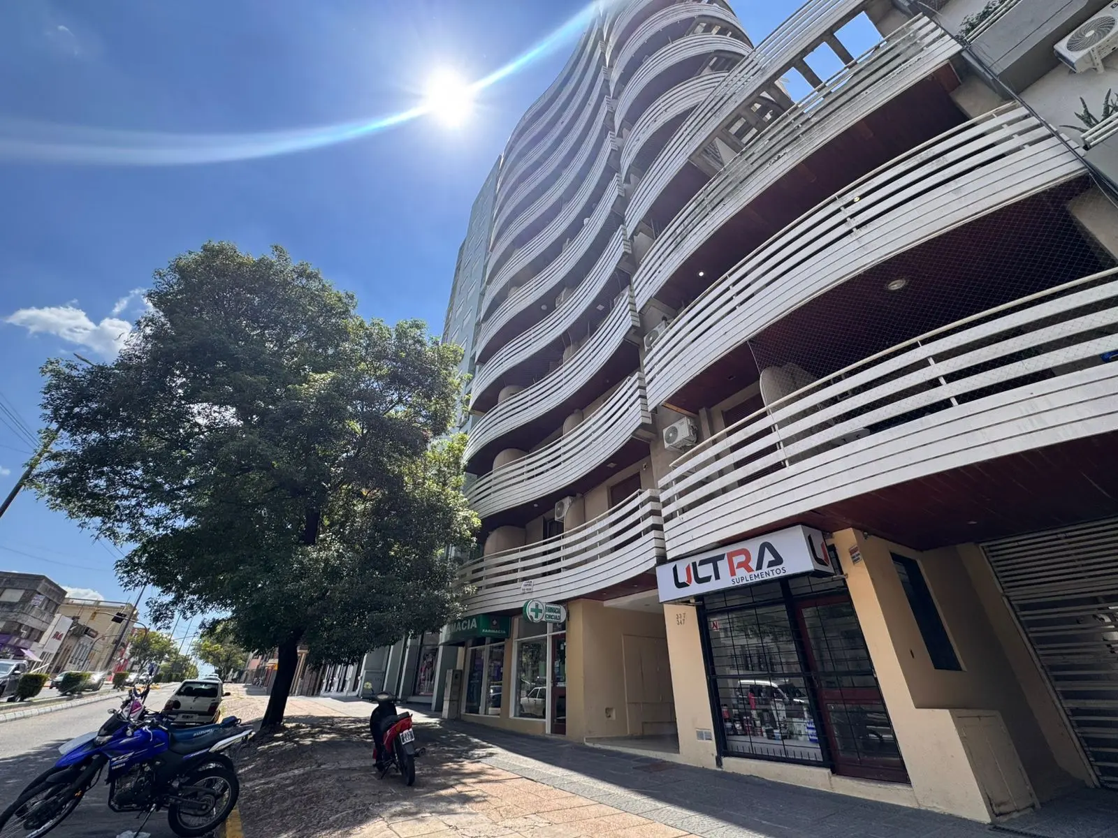 ALQUILER UN DORMITORIO PLENO CENTRO. 25 DE MAYO E ILLIA