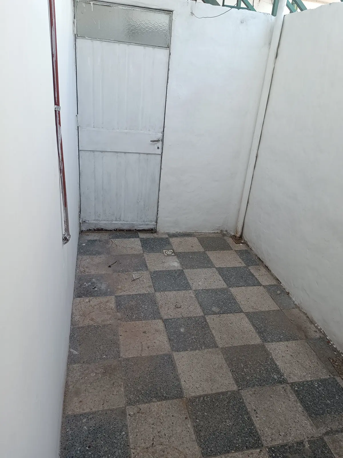 Se alquila excelente dpto. – planta baja