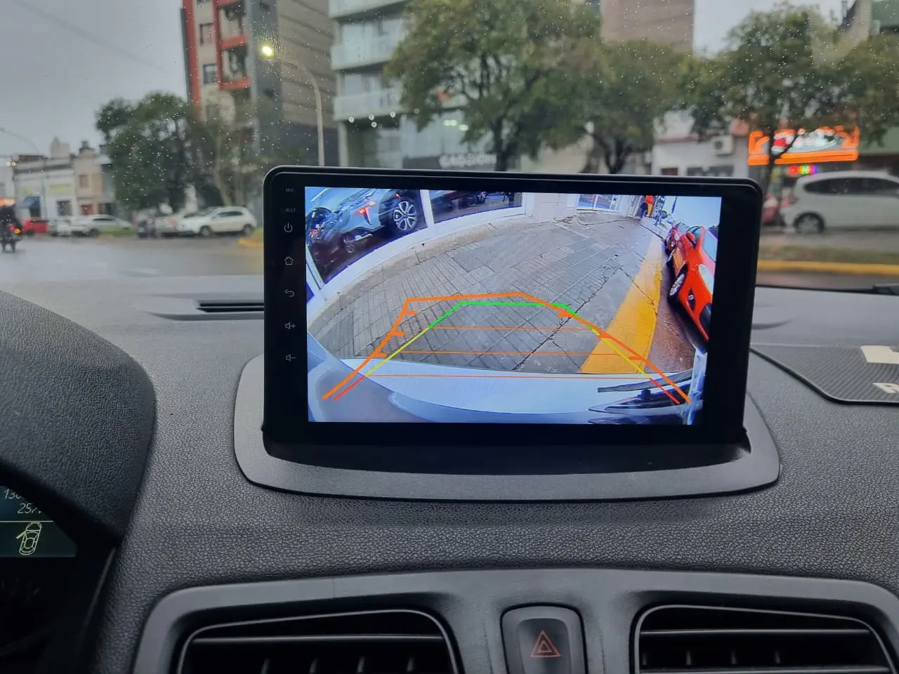 Exclusivo única mano Fluence 2.0 Luxe R-Link Cuir MT / 2014