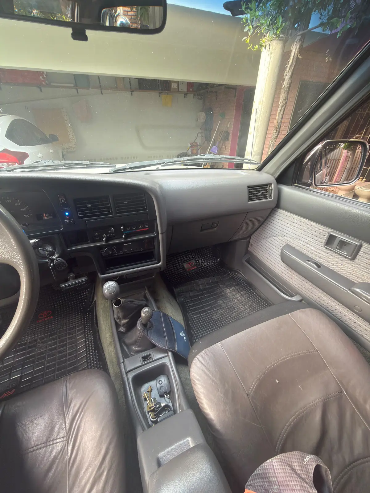 Vendo Toyota Hilux 4x4