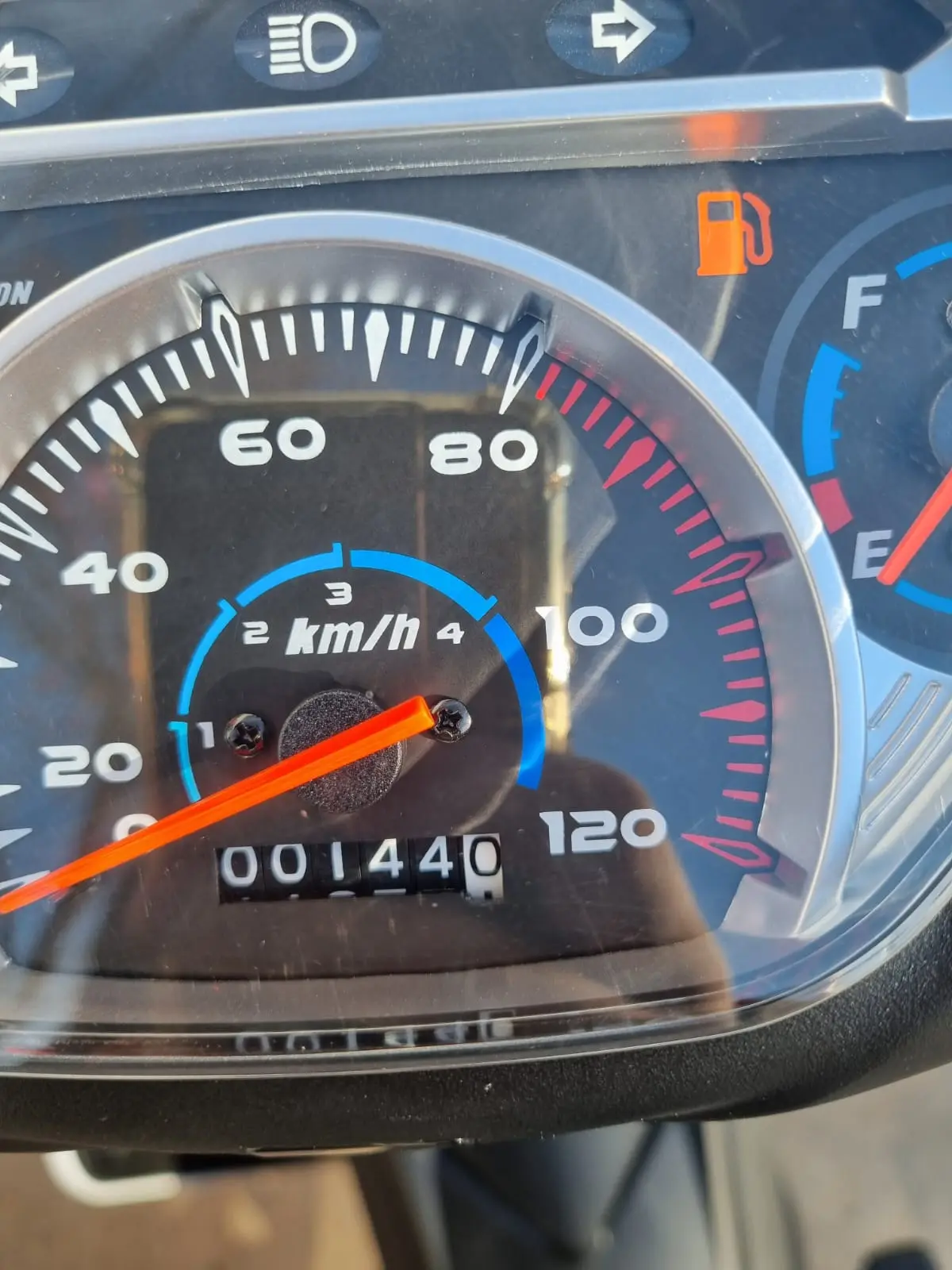 Honda Wave 110cc 2026 144km. Vendo o permuto mayor-menor