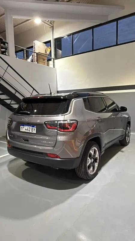 Jeep Compass 2.4 Limited AT9 AWD