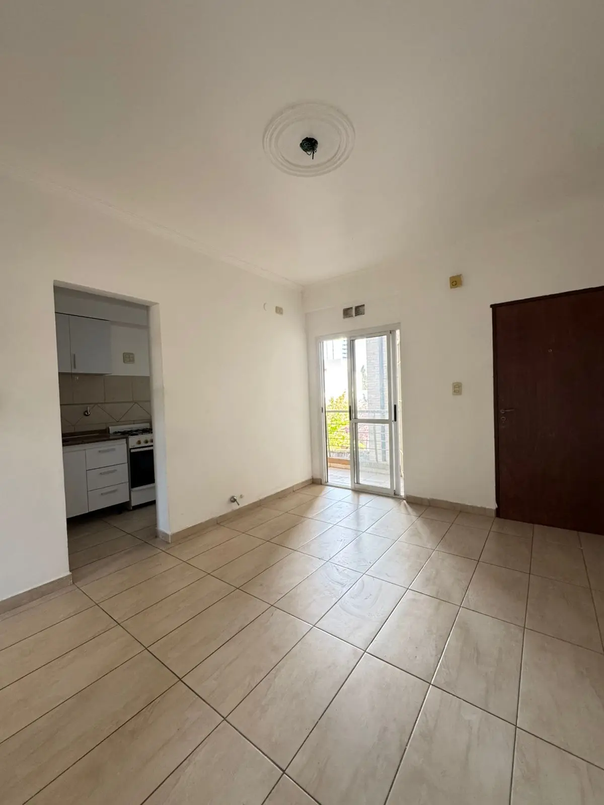 VENDO DEPARTAMENTO 1 DORMITORIO CON COCHERA.