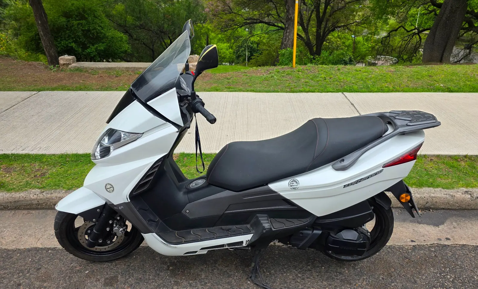 SCOOTER BENELLI ZAFFERANO 250 MOD 2018 TITULAR AL DIA