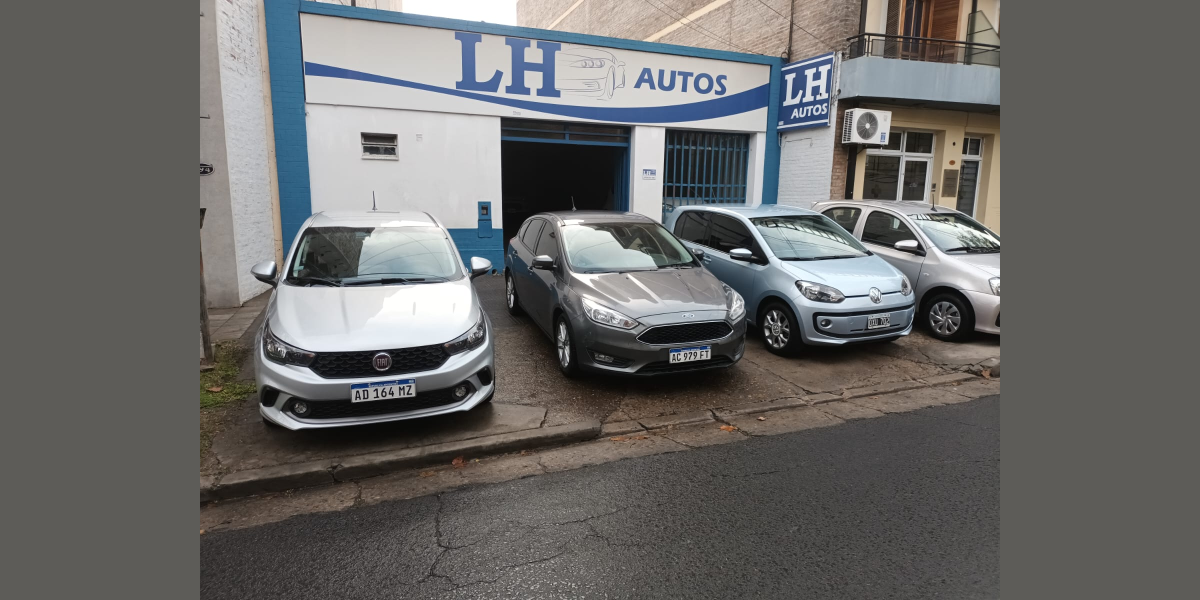 Portada de LH AUTOS - URQUIZA 290